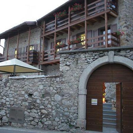 B&B Gardumo Ronzo-Chienis エクステリア 写真